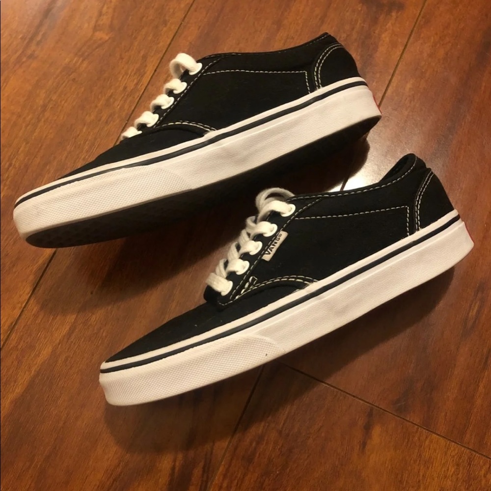 Vans - Picture 2 of 7